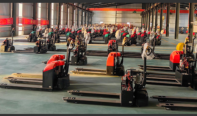 電動(dòng)搬運(yùn)車實(shí)拍