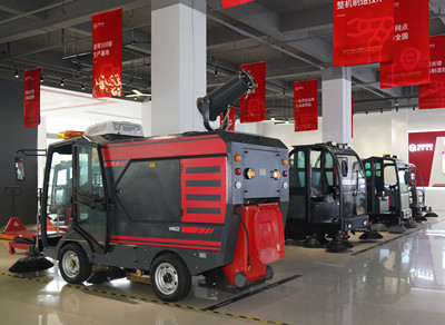 駕駛式掃地機 駕駛式掃地機